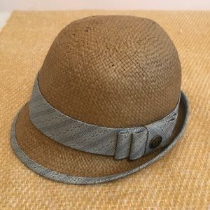 🌸Goorin Bros.🌸 fantastic paper cloche hat!